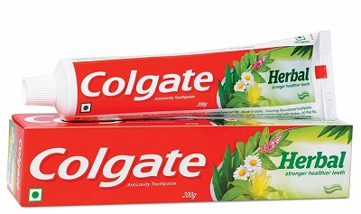 Colgate Herbal Toothpaste, Goodness of Natural Ingredients for Healthy Teeth, 200g